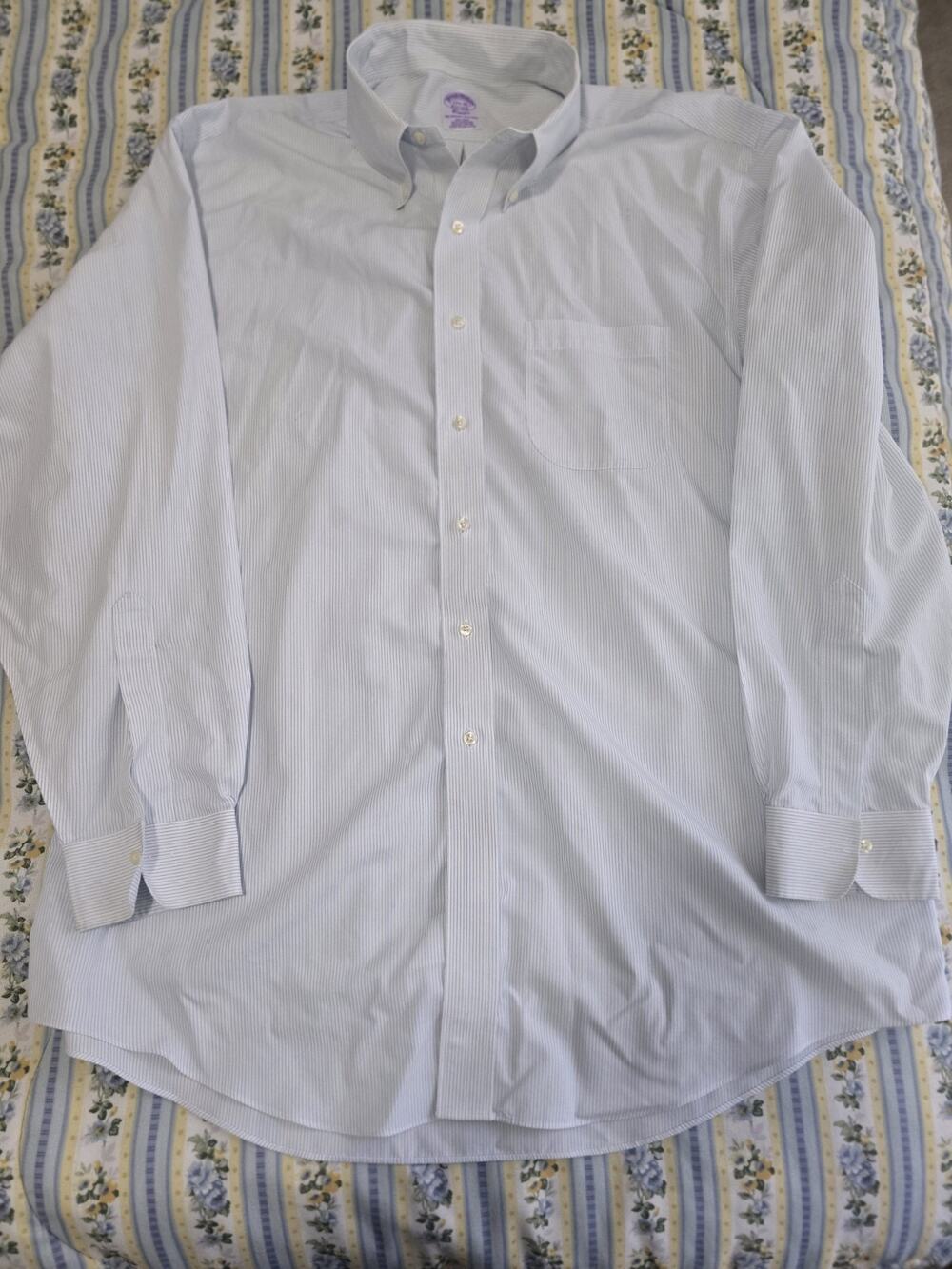 Brooks Brothers Dress Shirt Mens 17.5 35 White Blue pin Stripe 100% Cotton